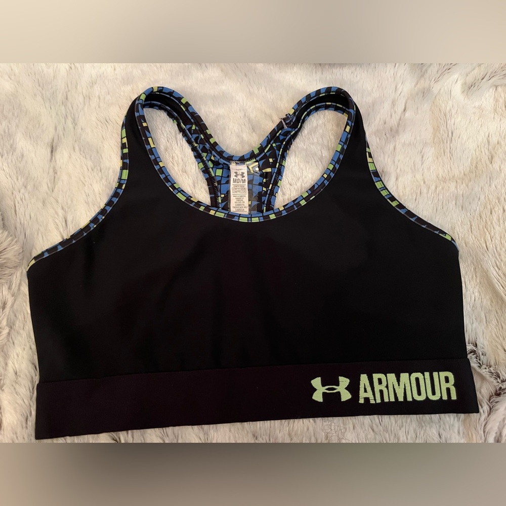 Under Armour 🧿Racer Back Tank Sz Medium.